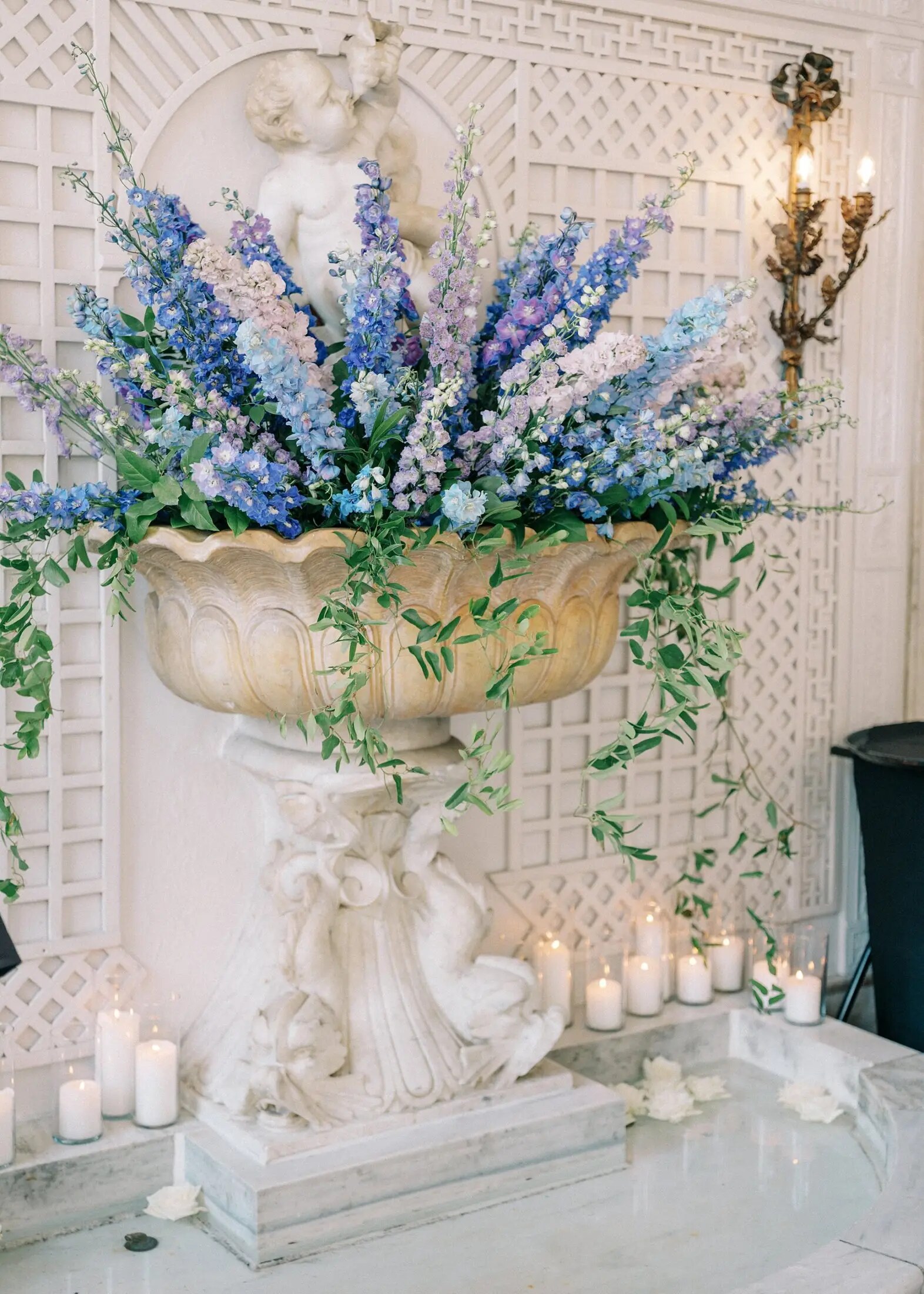 Wedding floral design at Armour House, Chicago