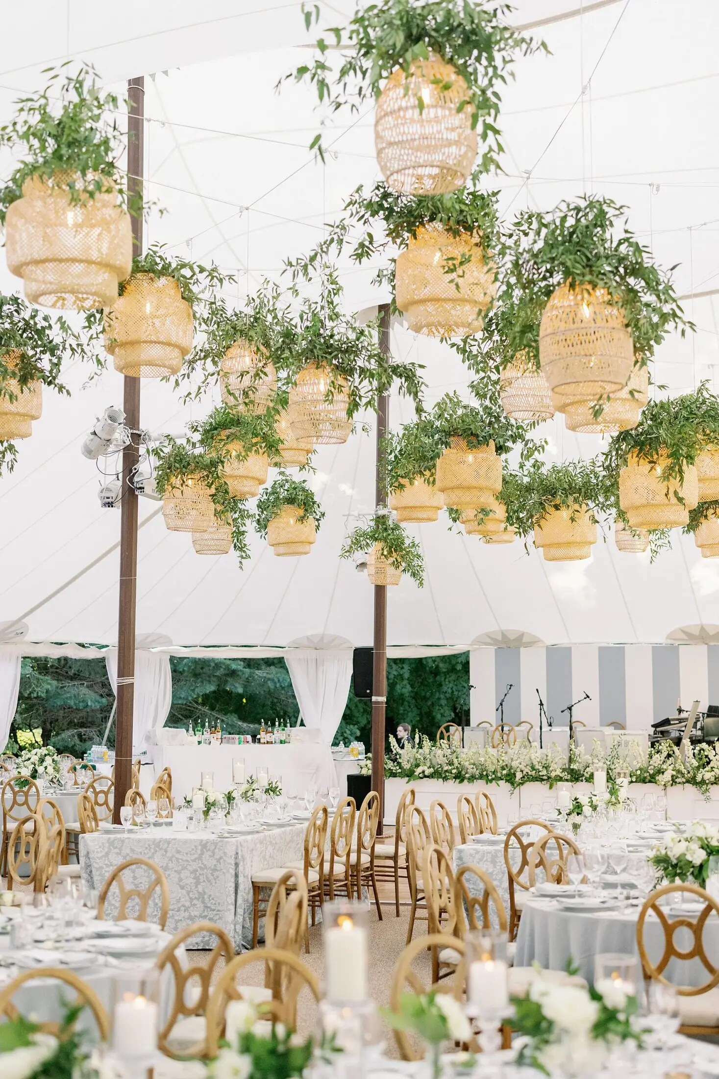 Reception florals at Knollwood Club, Lake Forest